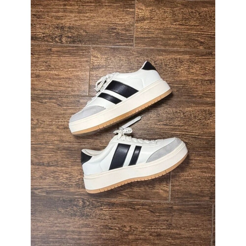 Madden Girl Black & White Platform Sneakers - 9.5